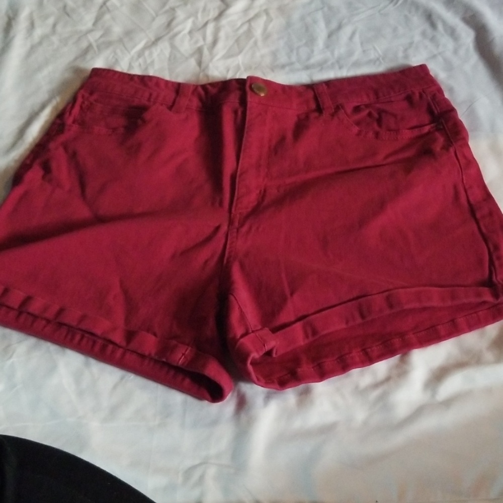 ❤sale Refuge red high waited shorts
